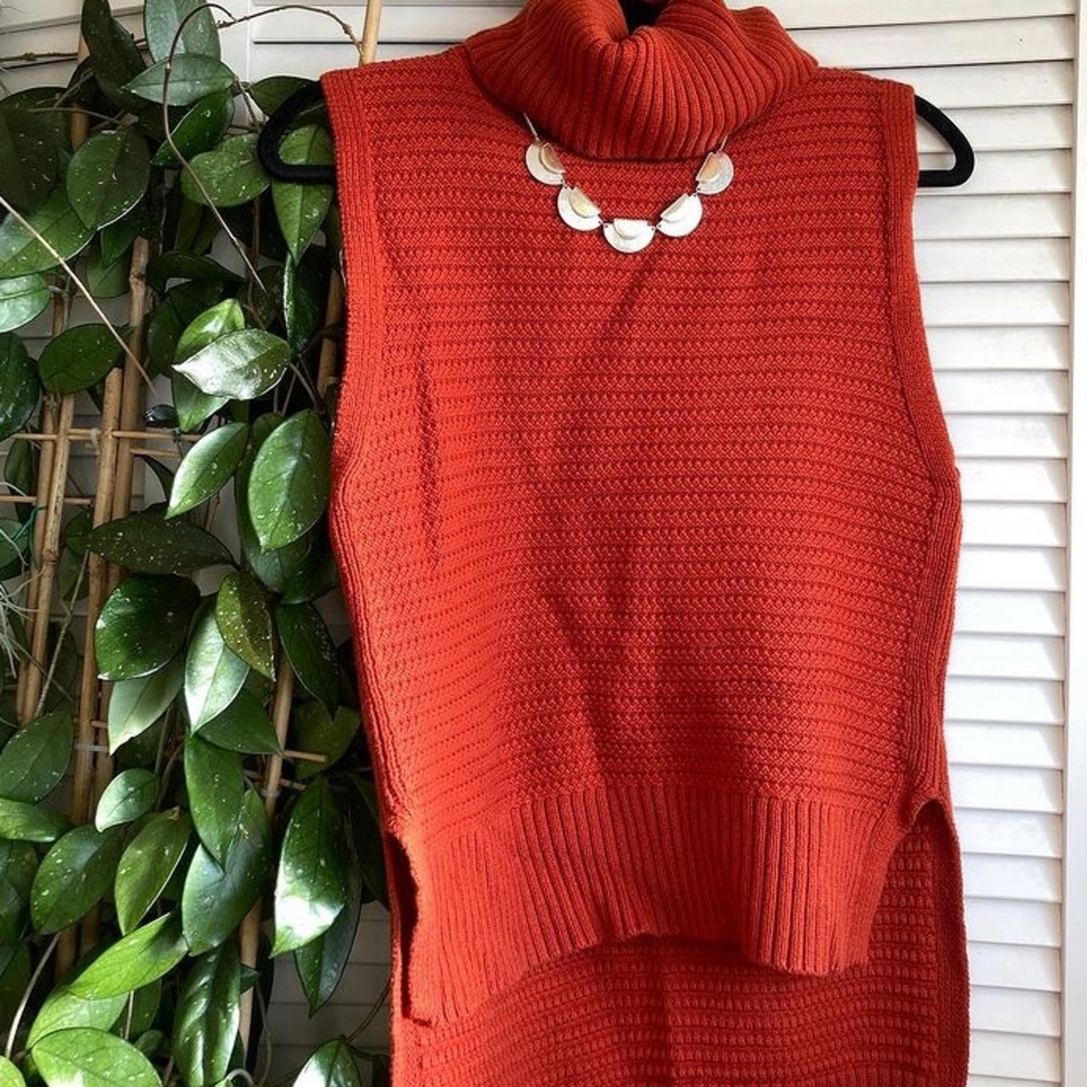 Banana Republic Turtleneck Sleeveless Sweater